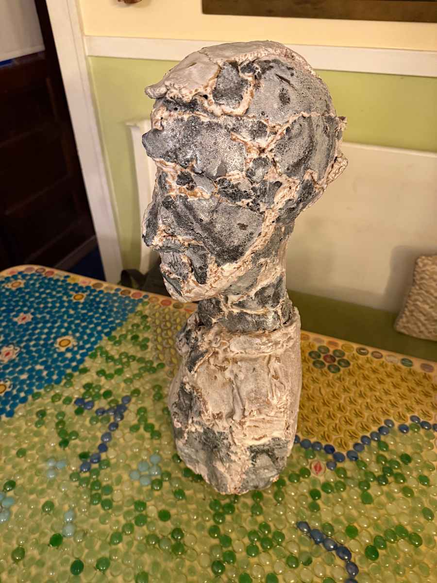 Brutalist sculptural ceramic bust, Image 1.