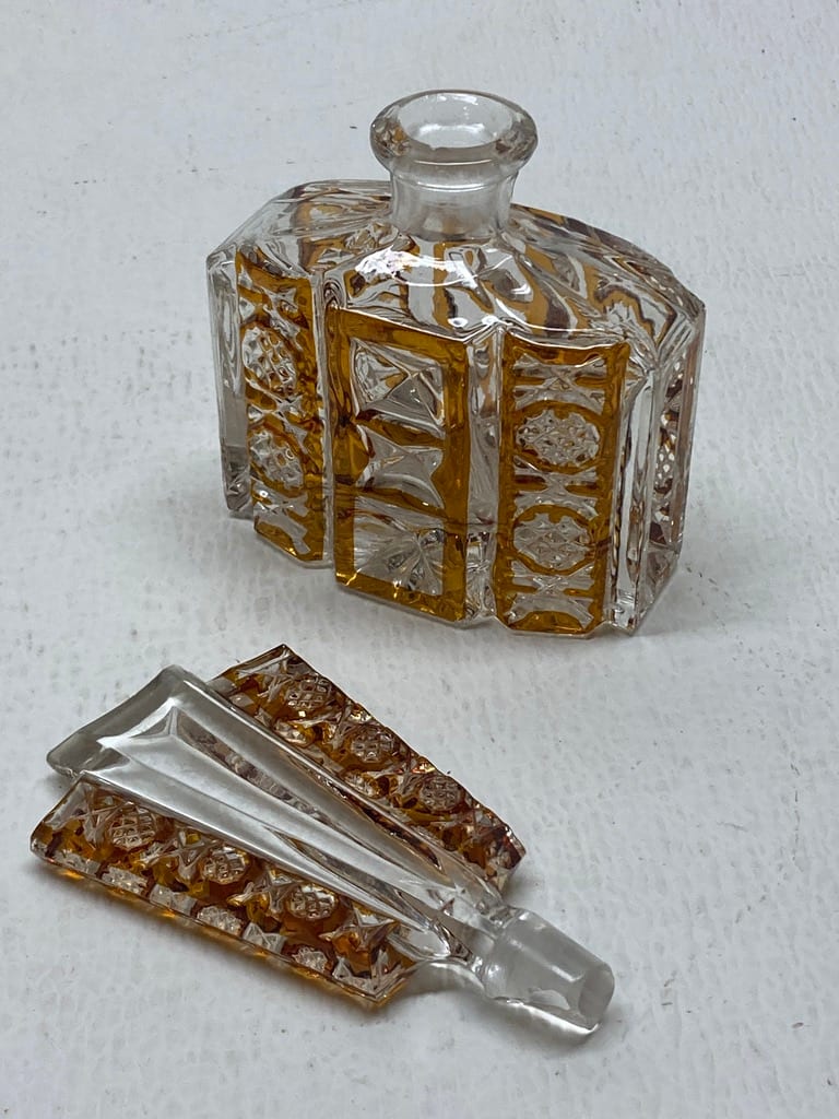 Art Deco Perfume bottle 1-28 by Perfume 