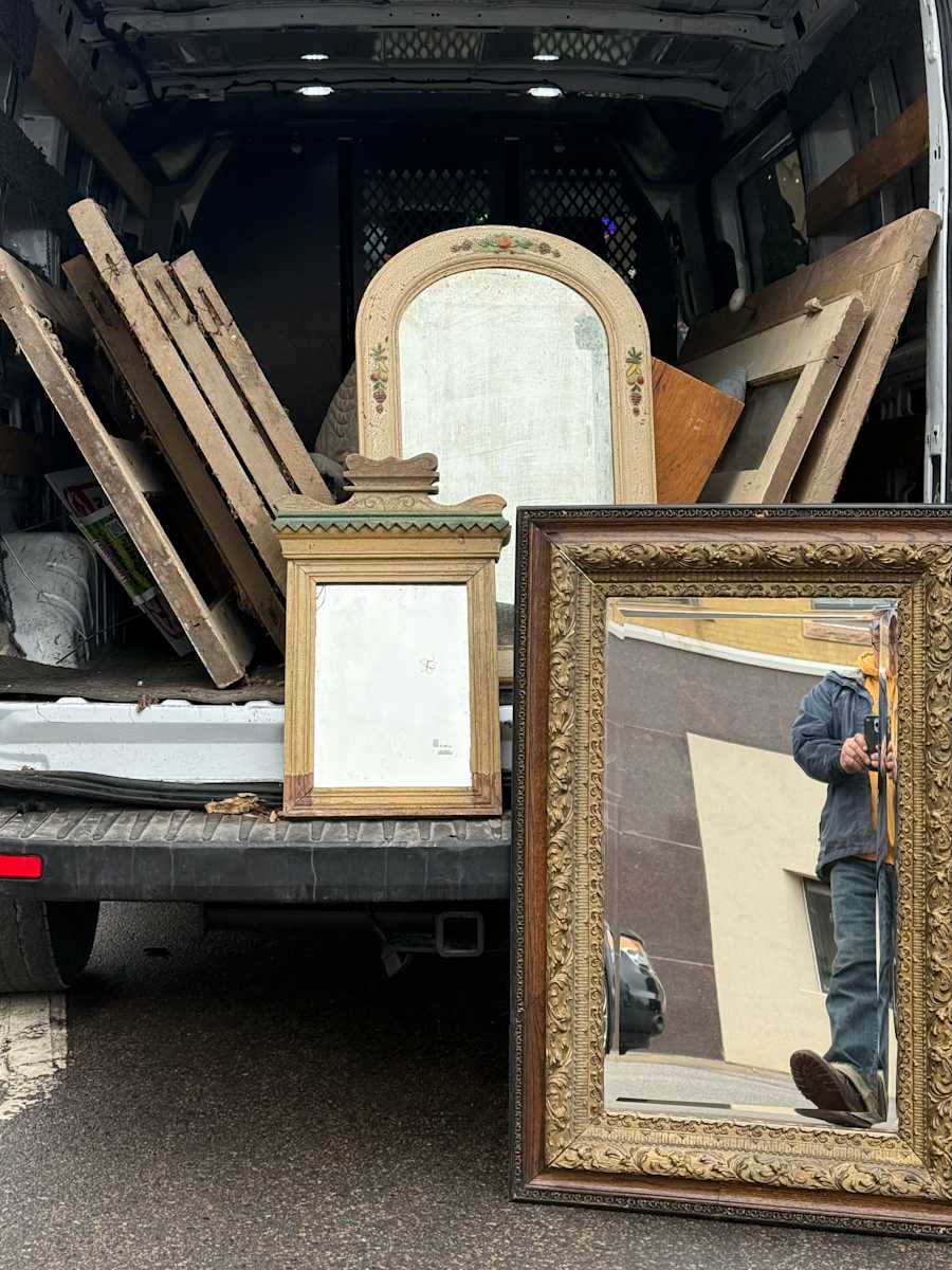Victorian beveled mirror, Image 3.