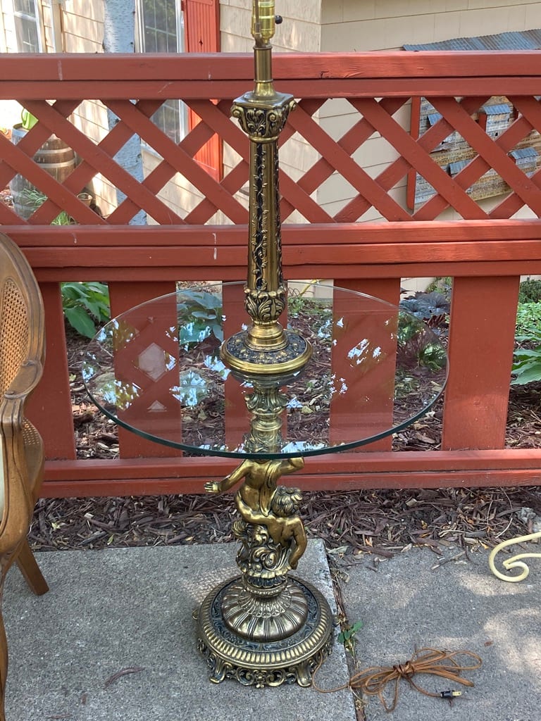 Ornate cherub lamp 