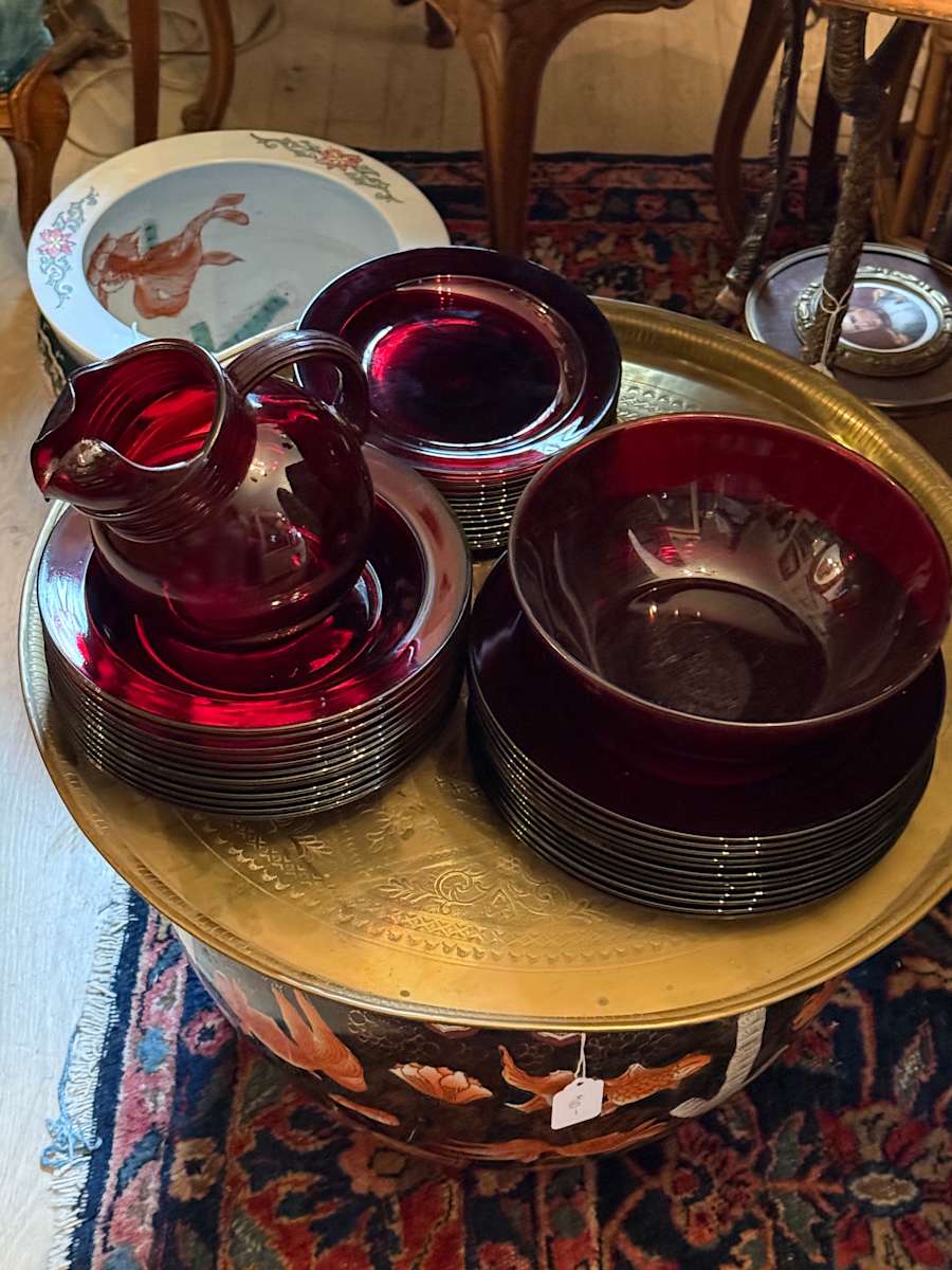 Anchor Hocking ruby red vegetable serving bowl 