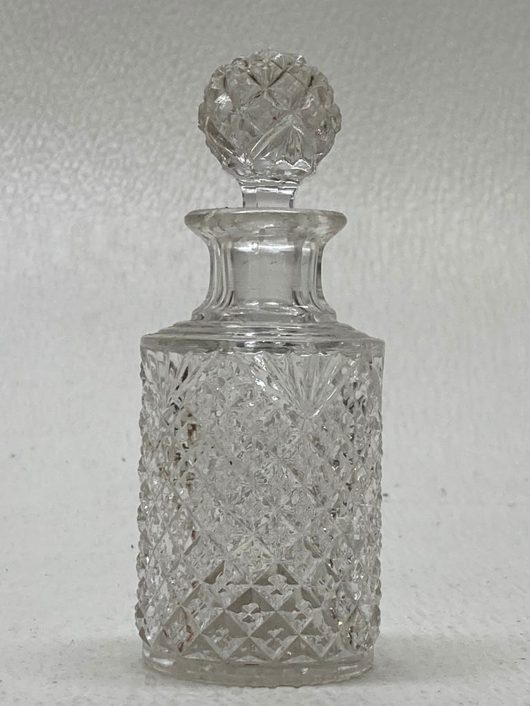 Clear perfume bottle sm 