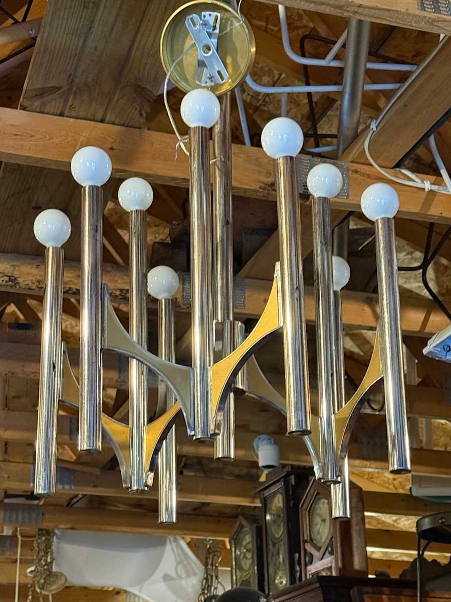 Lightolier chandelier by Gaetano Sciolari 