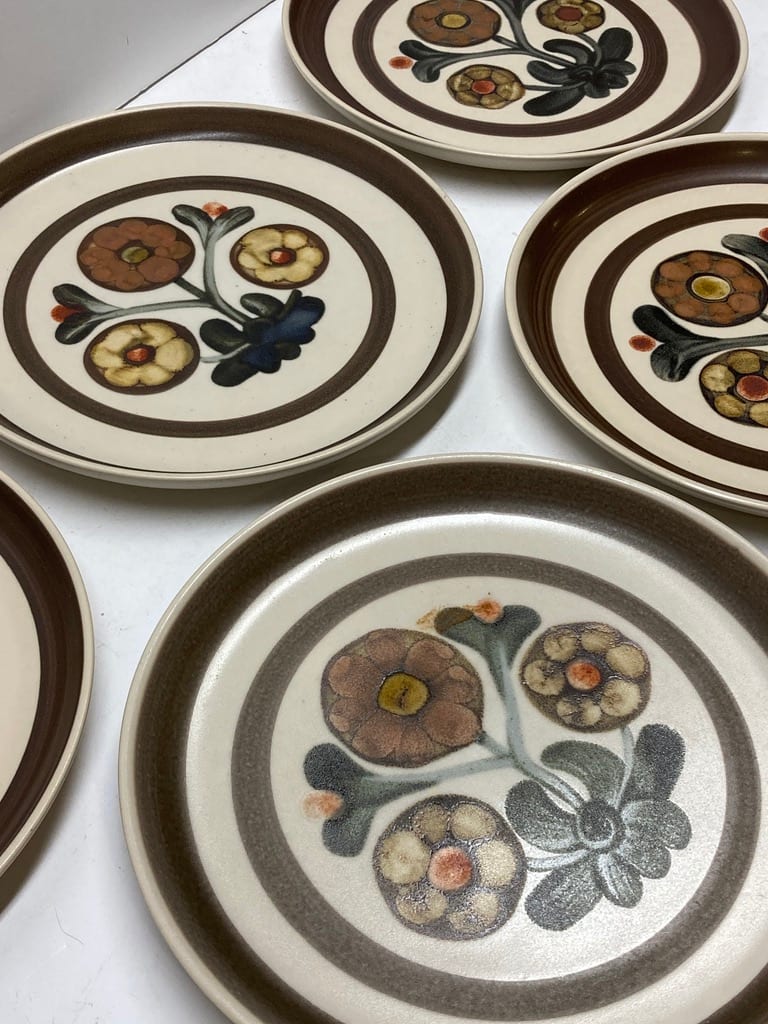 set of 6 10" Denby / Langley Mayflower pottery plates 