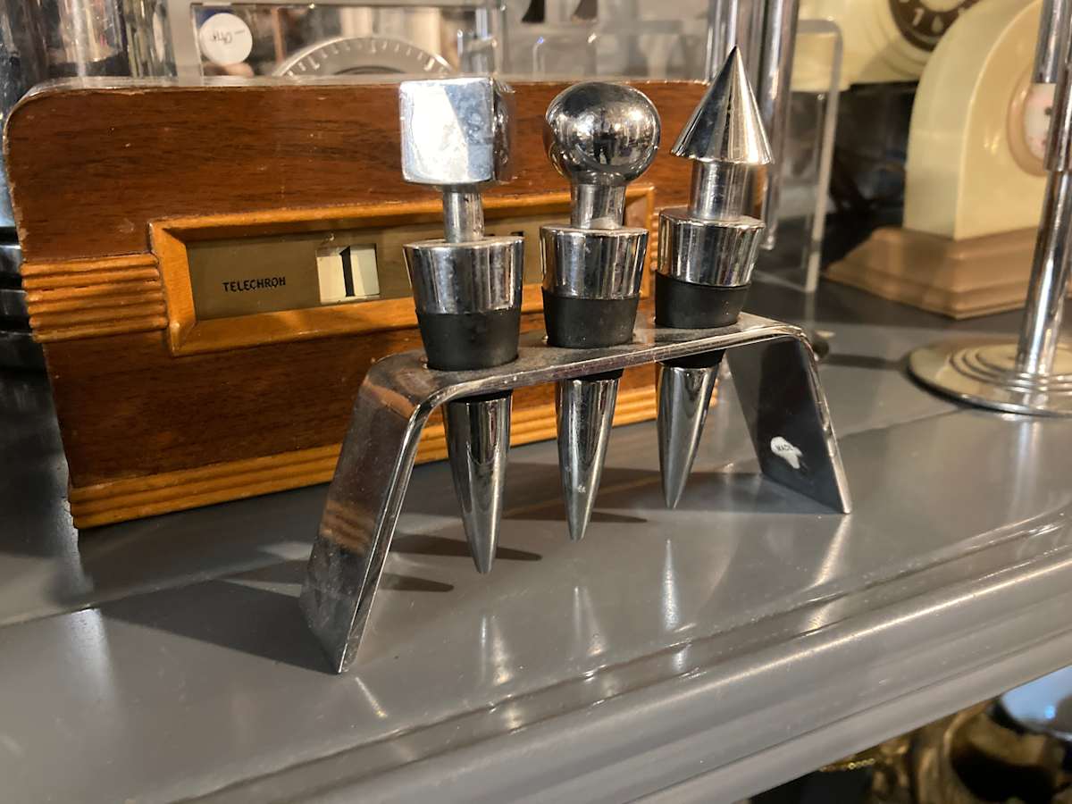 3 piece liquor bottle stoppers 