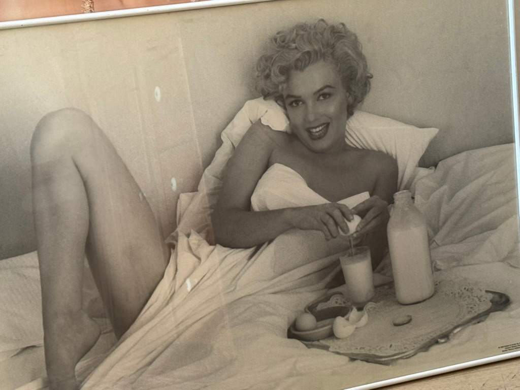 Marilyn Monroe poster, Image 1.