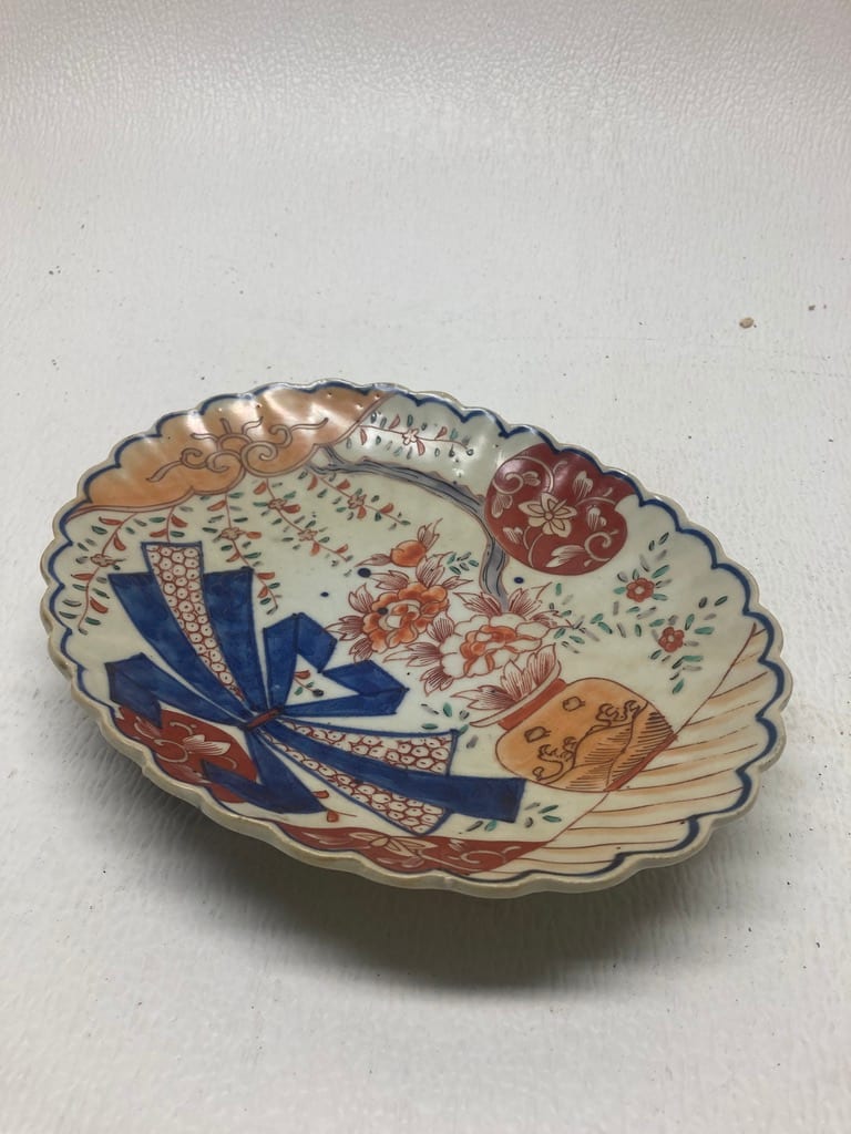 Imari scalloped dish 