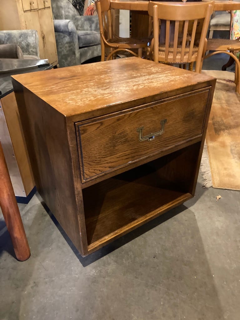 Henredon nightstand 