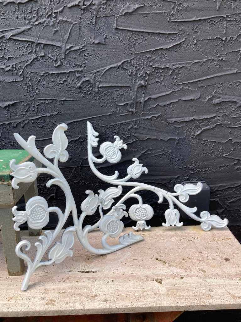 cast aluminum floral brackets 