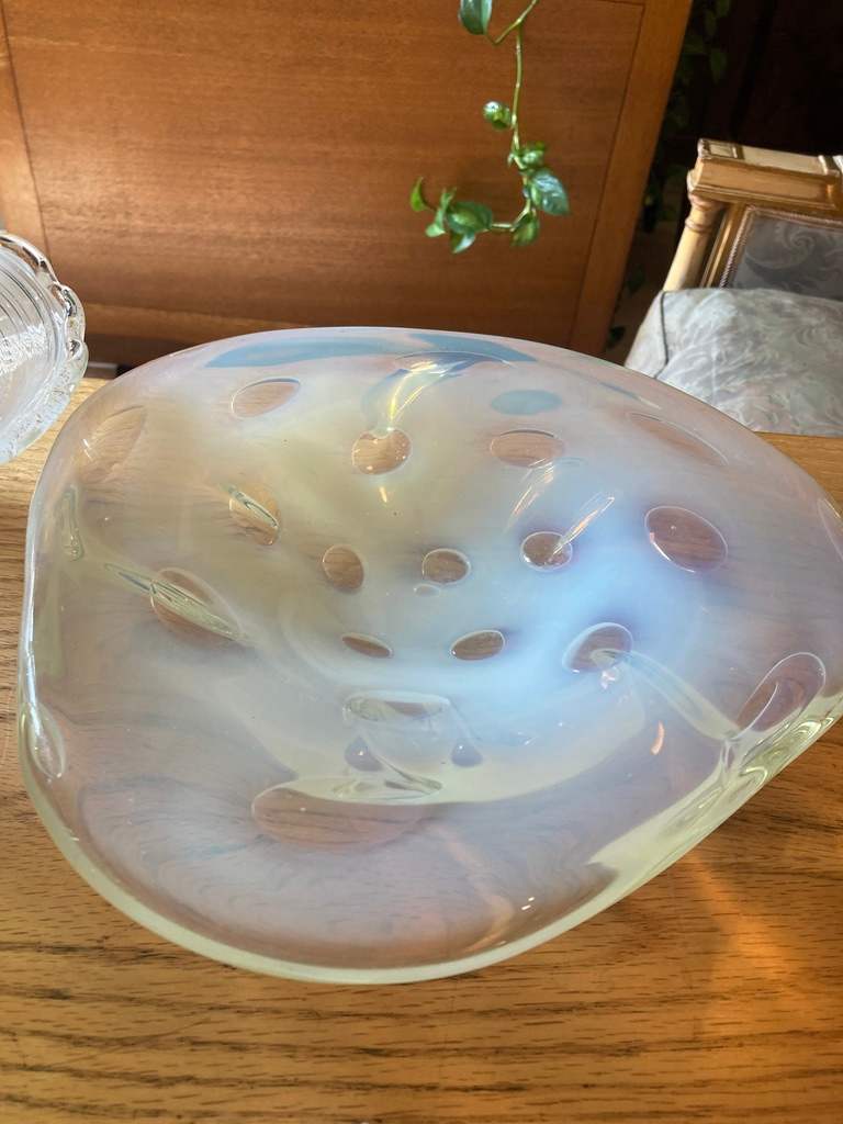 Murano style art glass bowl with opalescence 