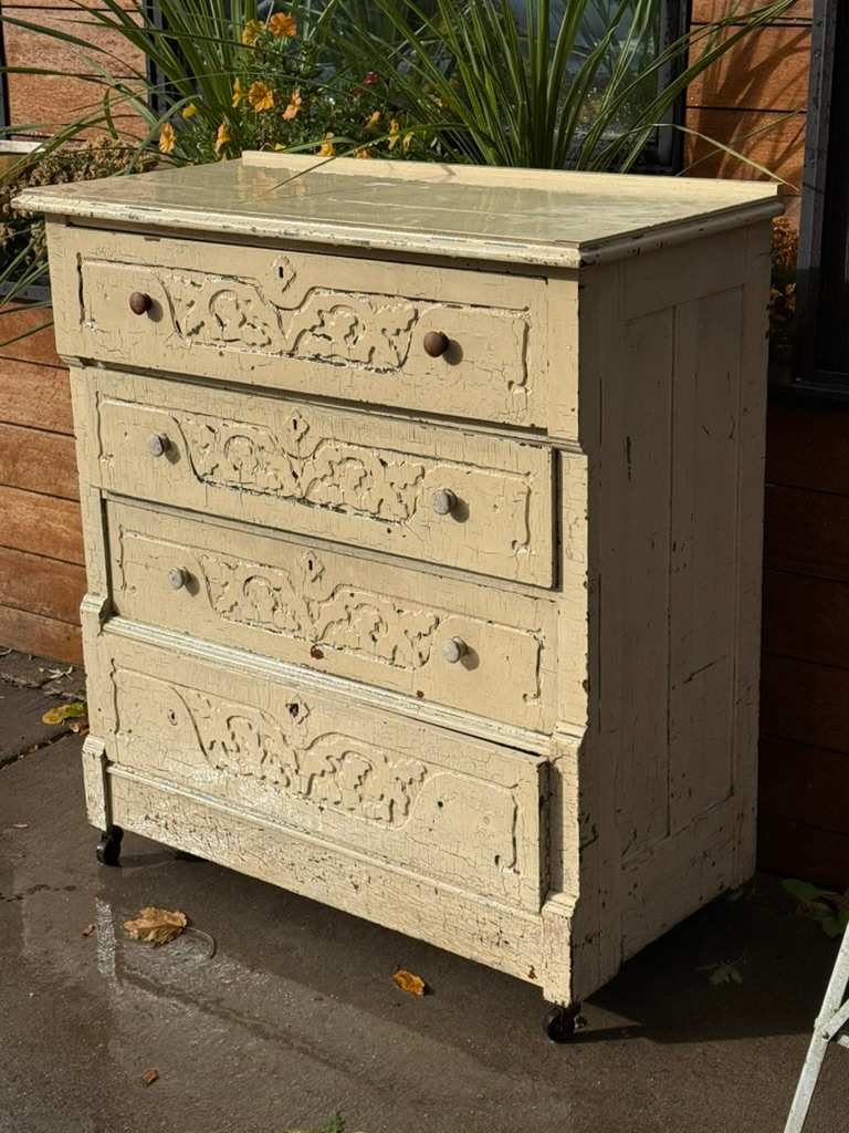 Painted Victorian 4 drawer dresser 