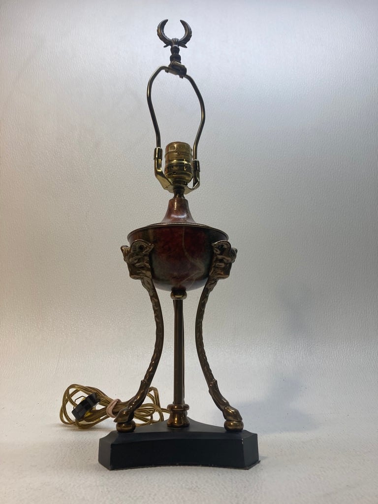 Traditional brass rams head table lamp 