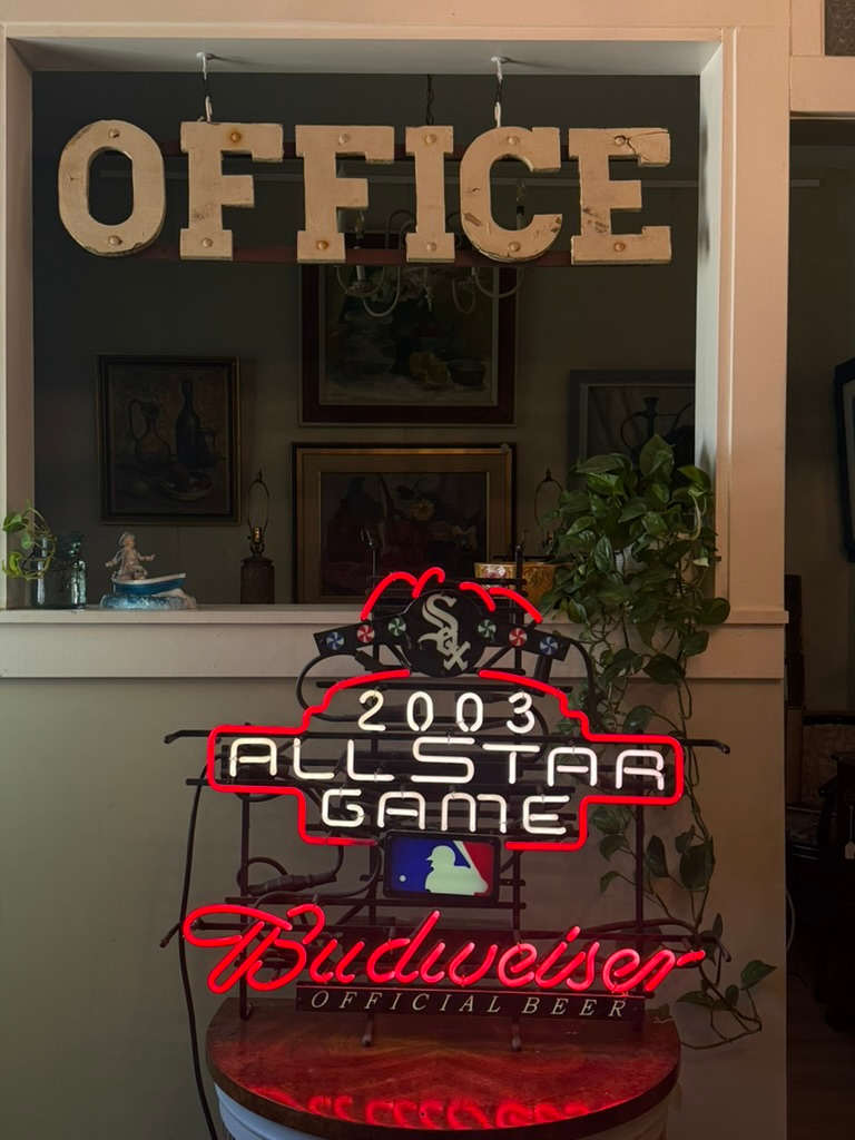 Budweiser 2003 AL beer neon light, Image 1.