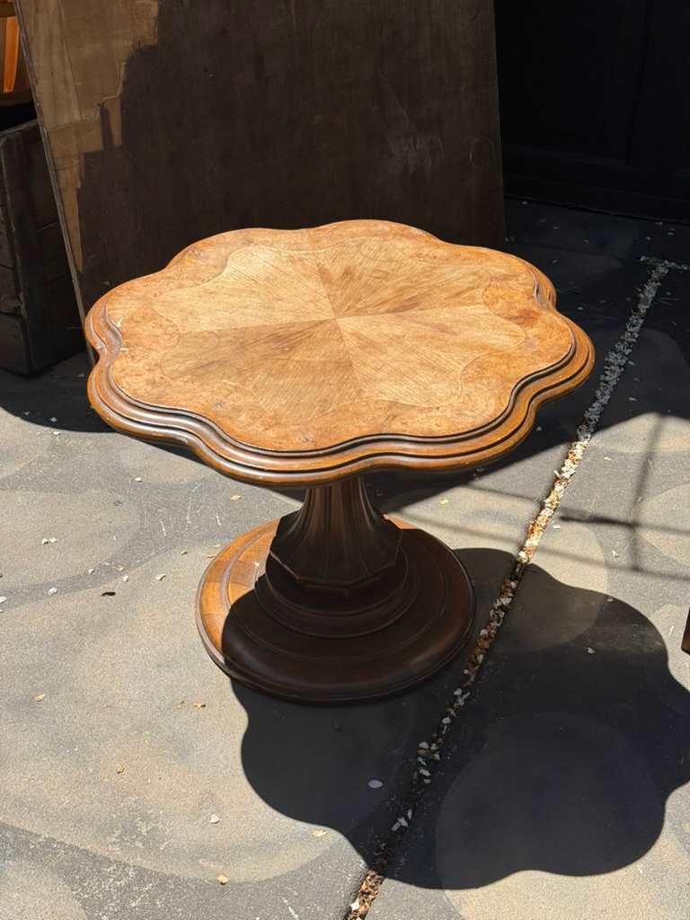 Scalloped edged burled wood side table, Image 1.
