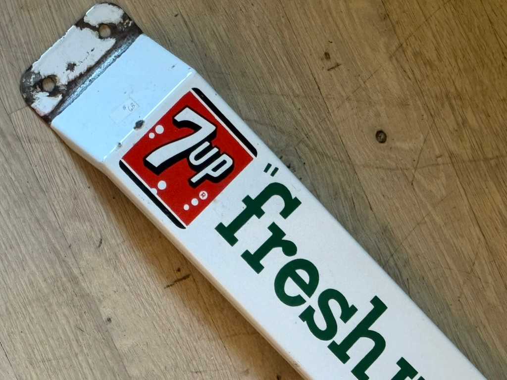 7up advertising door guard, Image 1.
