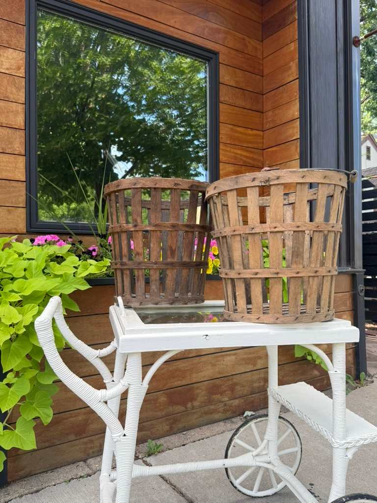 vintage woven basket, Image 1.