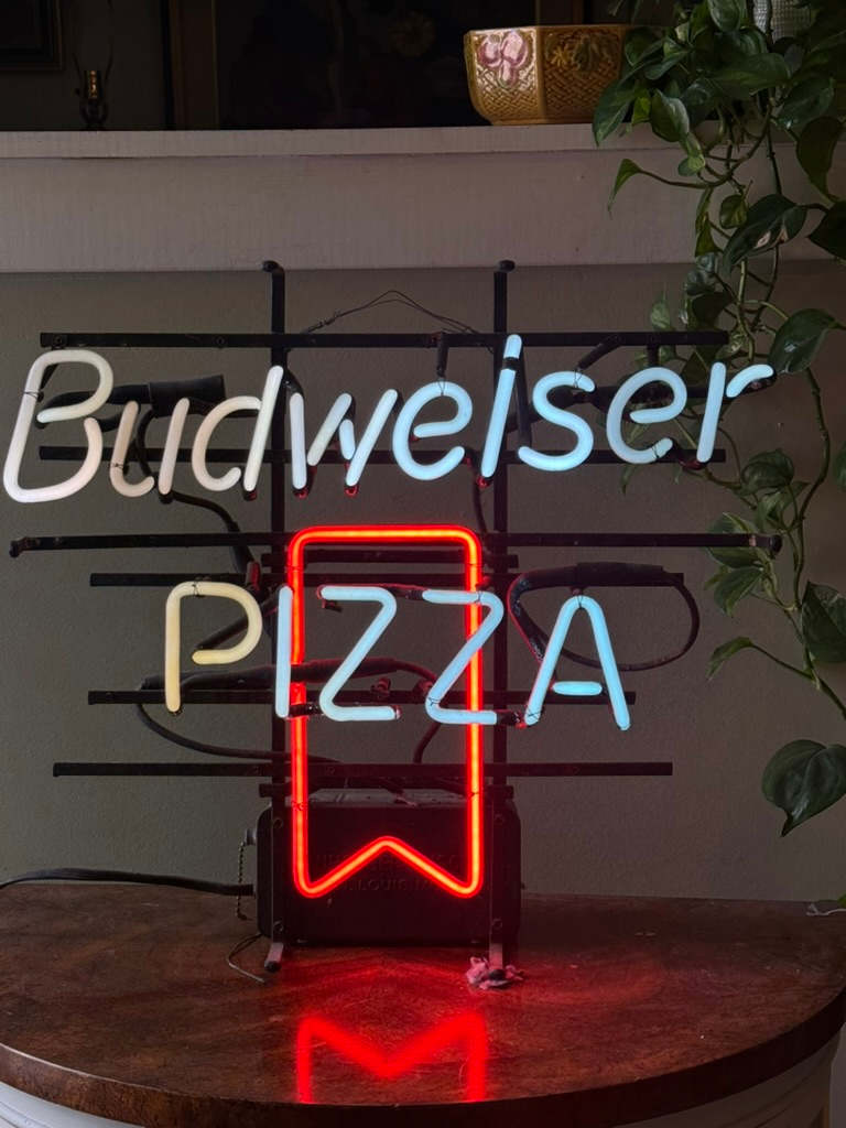 Budweiser Pizza beer neon sign, Image 1.