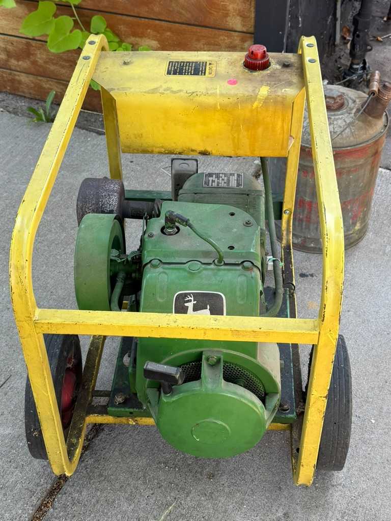John Deere compressor, Image 1.
