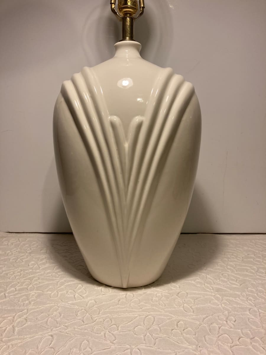 1980's white pottery table lamp 