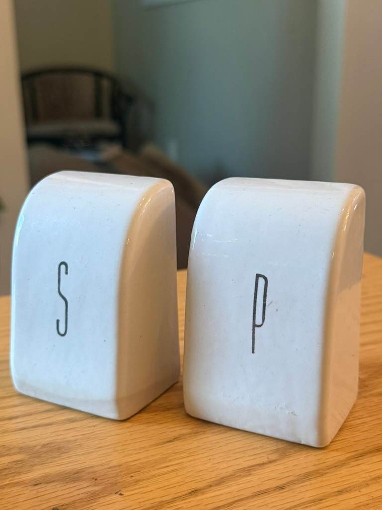 Art Deco salt and pepper set, Image 1.