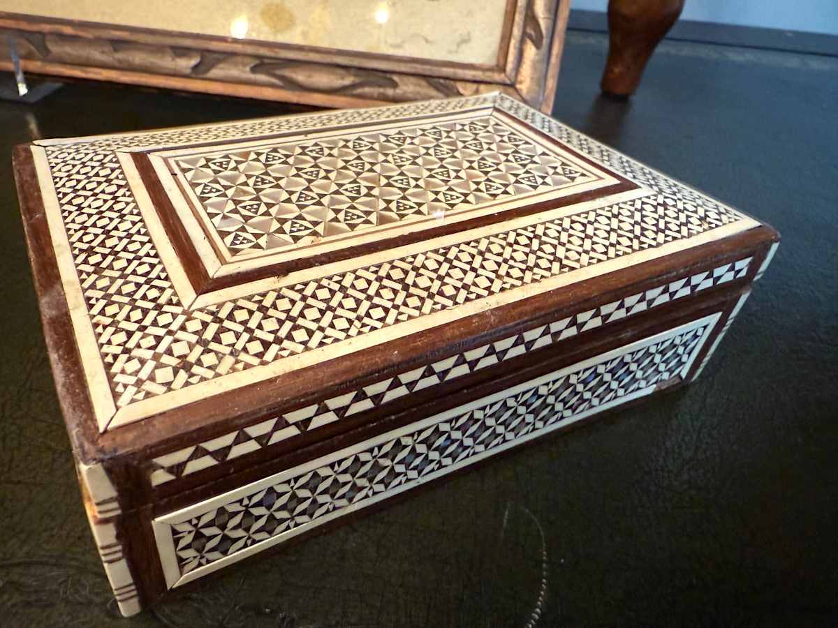 Inlaid box 