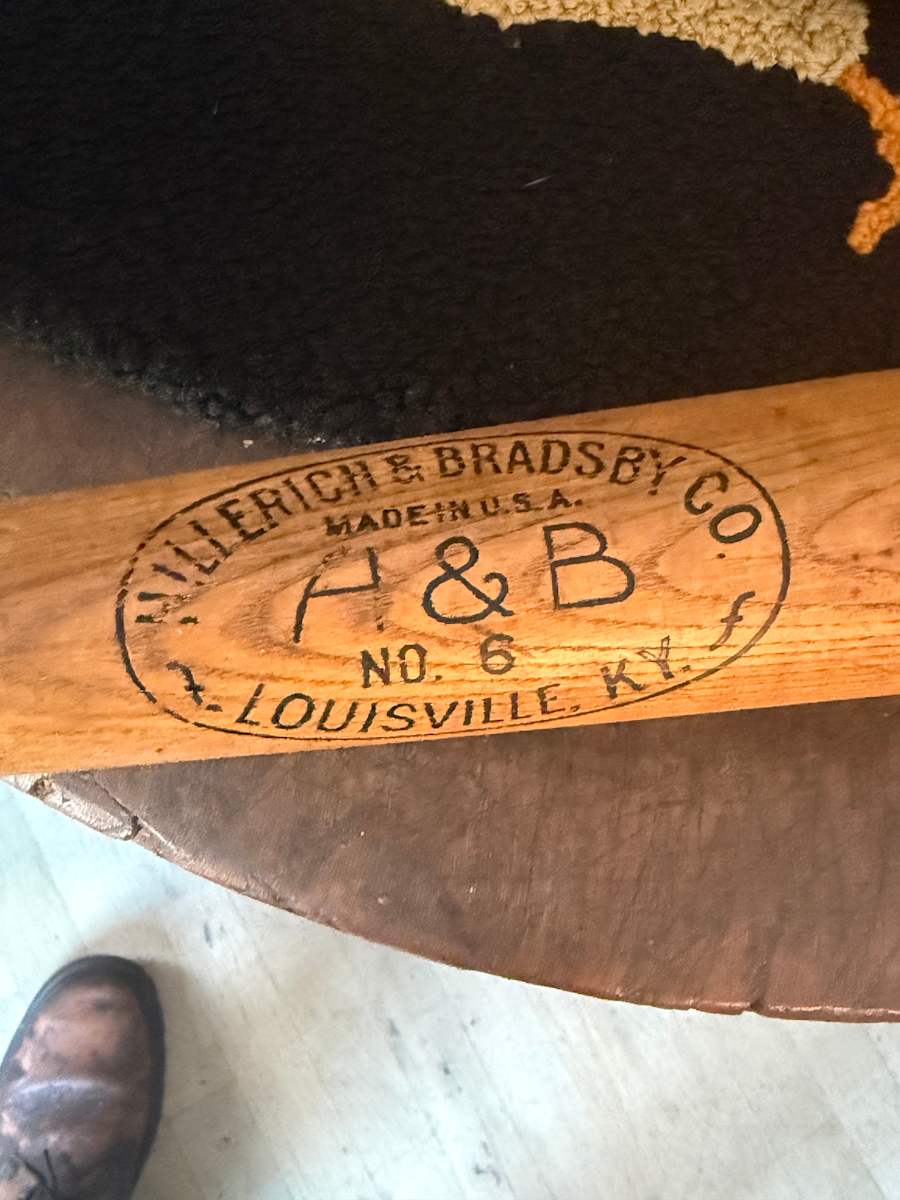 Melvin Ott Louisville Slugger baseball bat, Image 1.