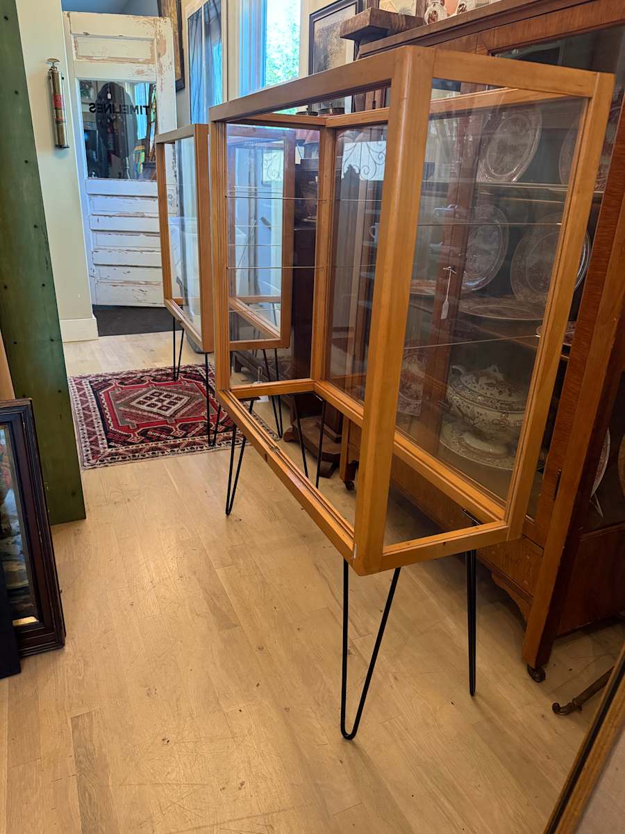 Vintage display 