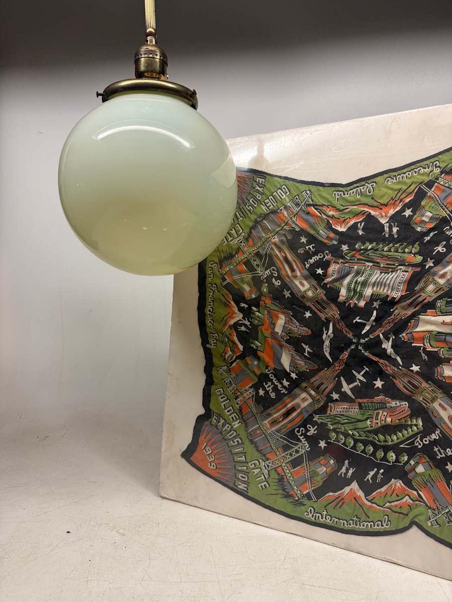 Uranium glass entry light fixture, Image 5.