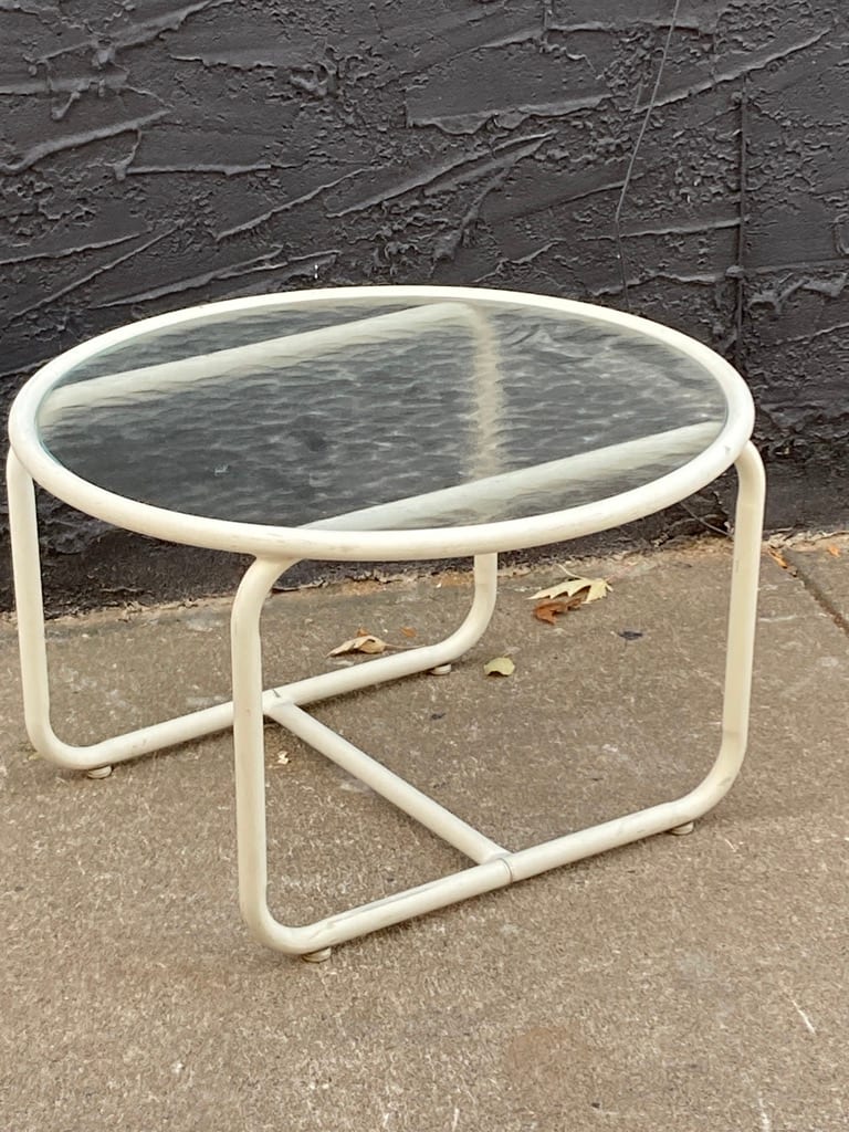 Outdoor aluminum painted glass top side table 