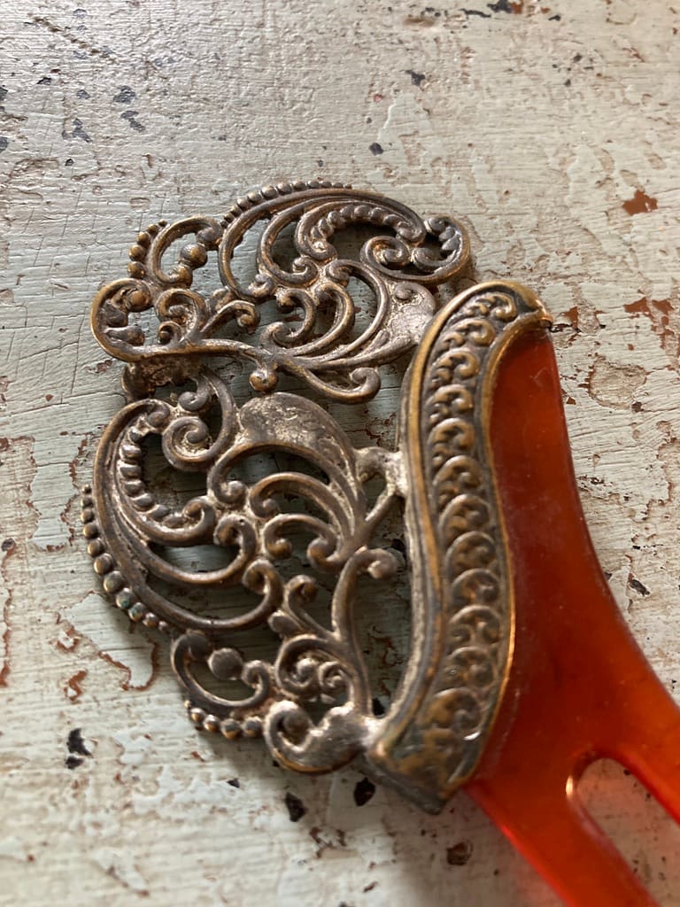 1930's ornate hair comb 