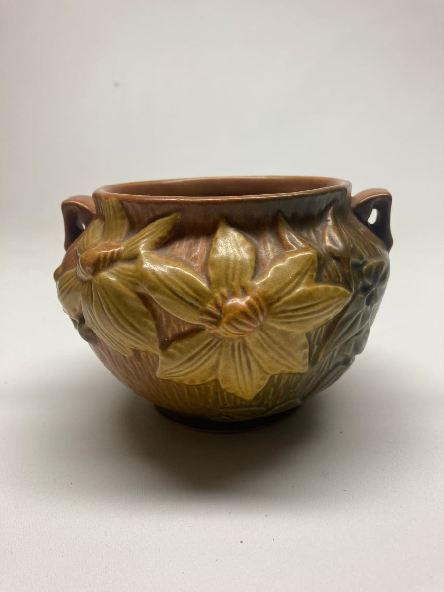 Vintage Roseville vase, Image 1.