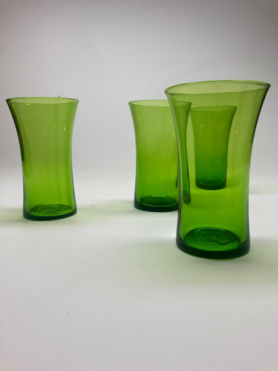 Set of 4 modern emerald green water glasses 