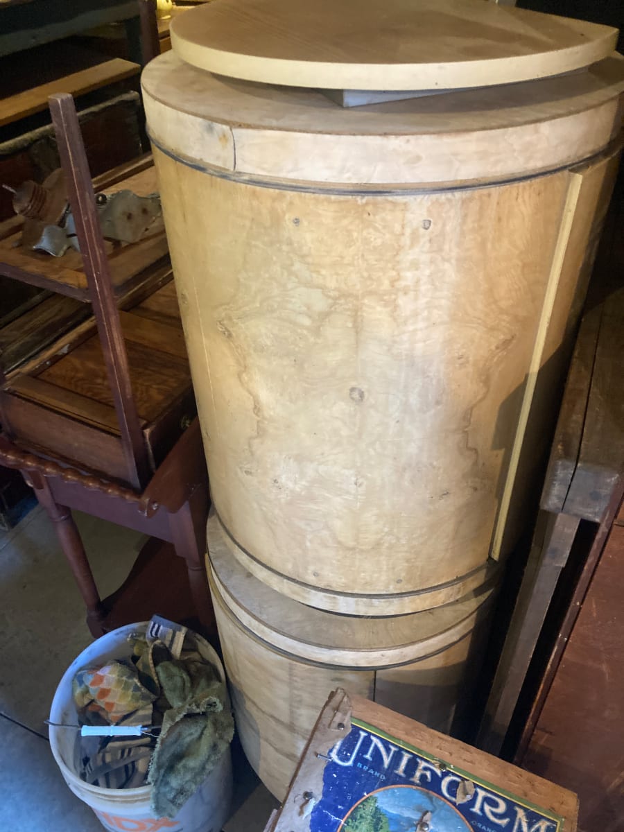Pair of burled wood cylinder Henredon end tables 