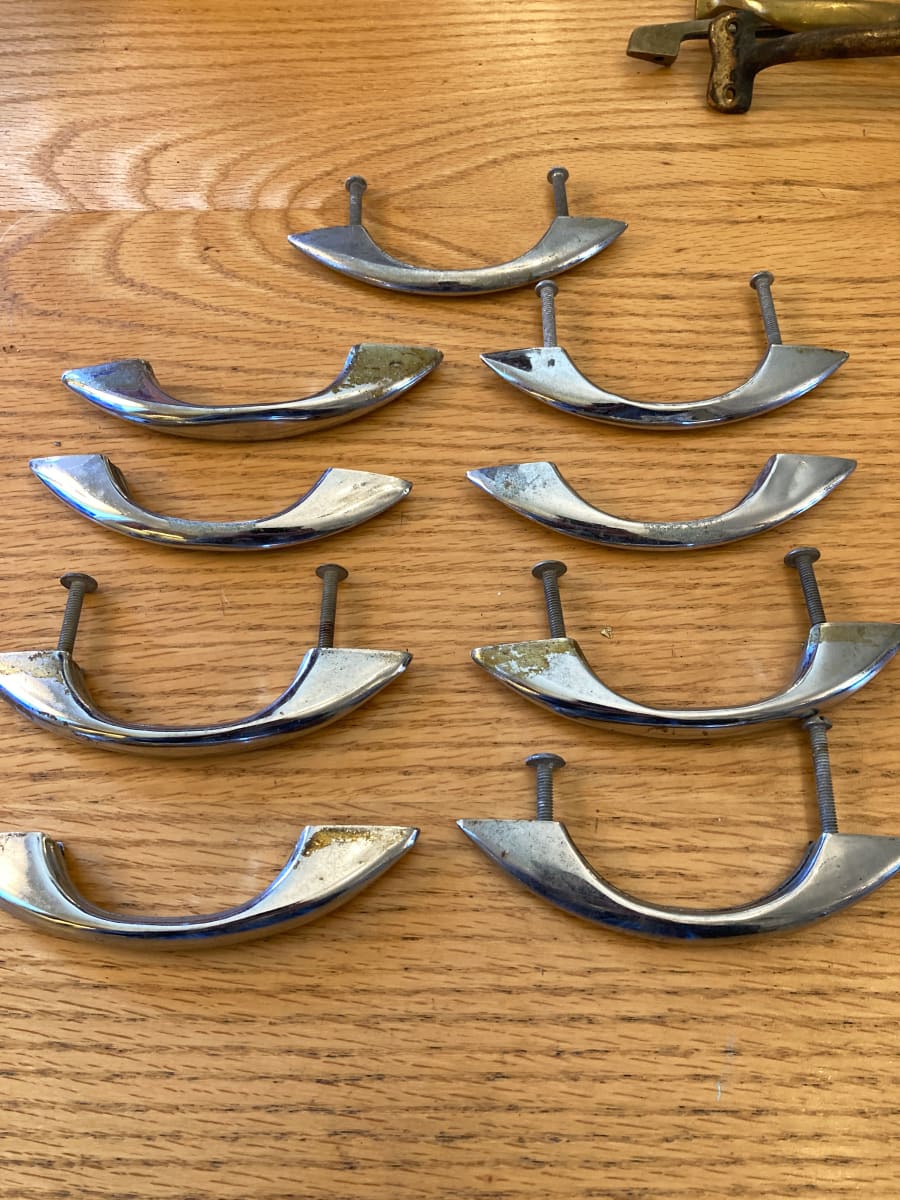 Set of 9 Art Deco style silver arch handles 