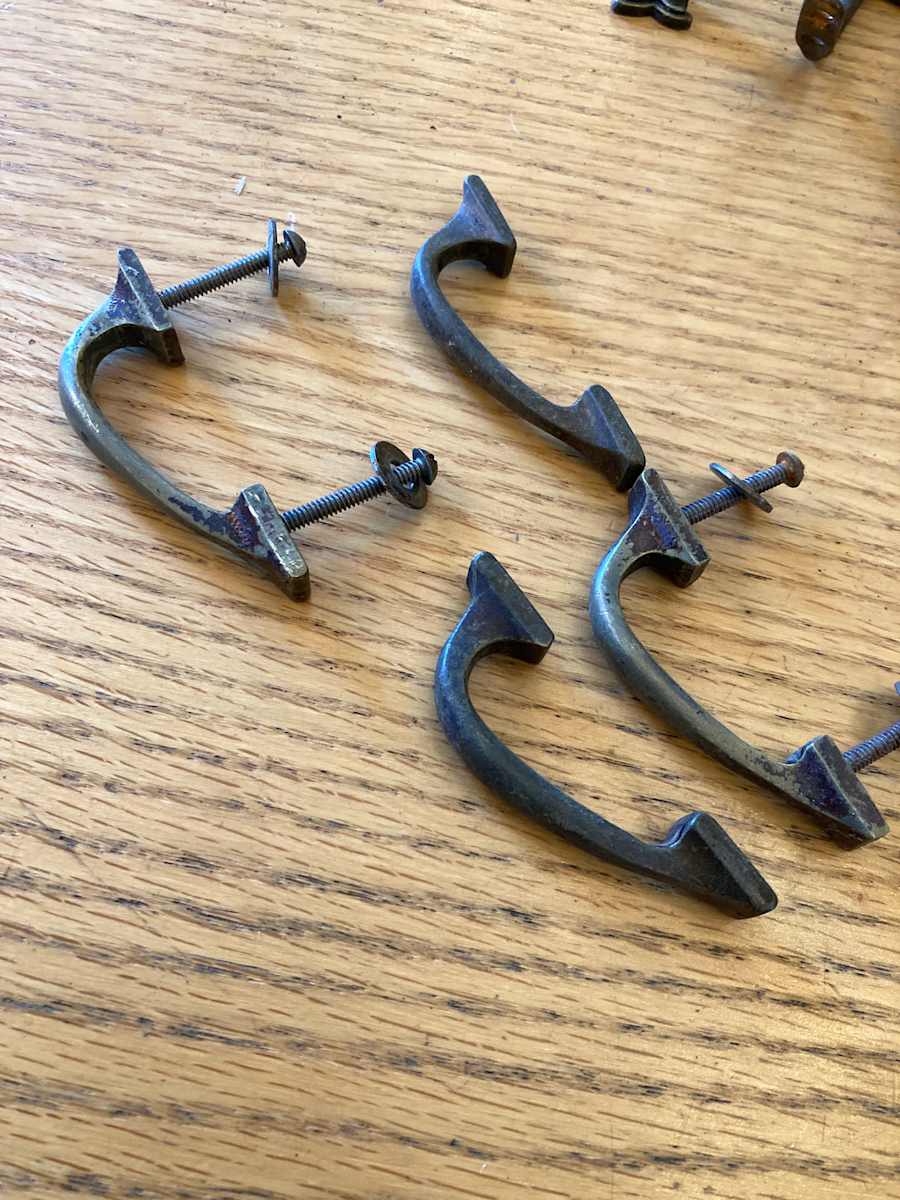 Set of 4 brass pull handles, Image 2.