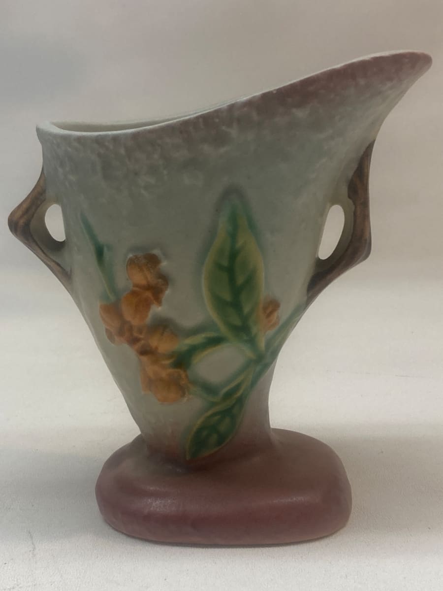 Roseville Grey Bittersweet pottery vase, Image 4.