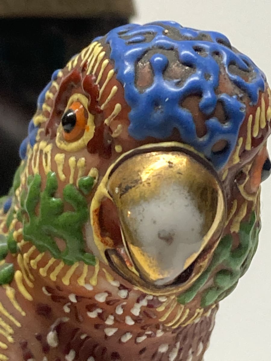 Moriage parrot pottery lamp 