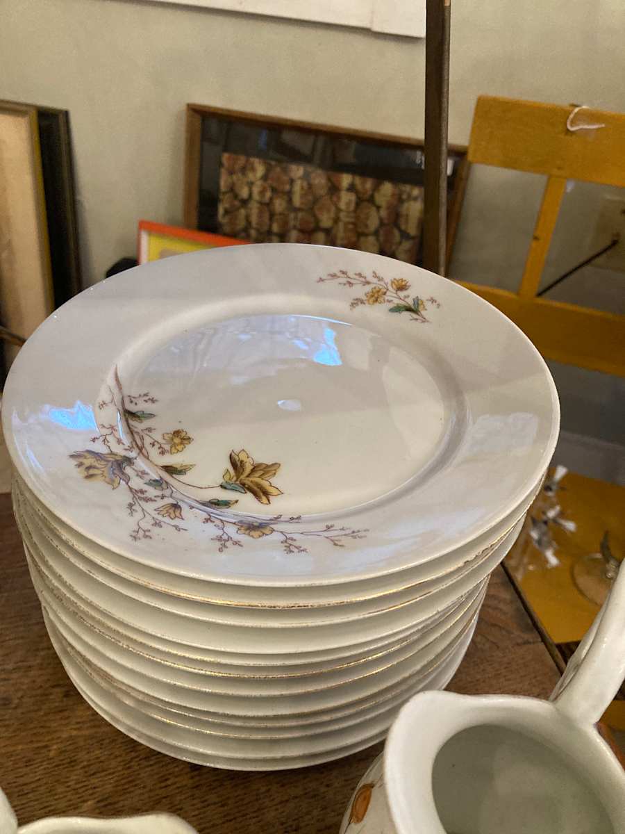 set of 12 Limoge luncheon plates 