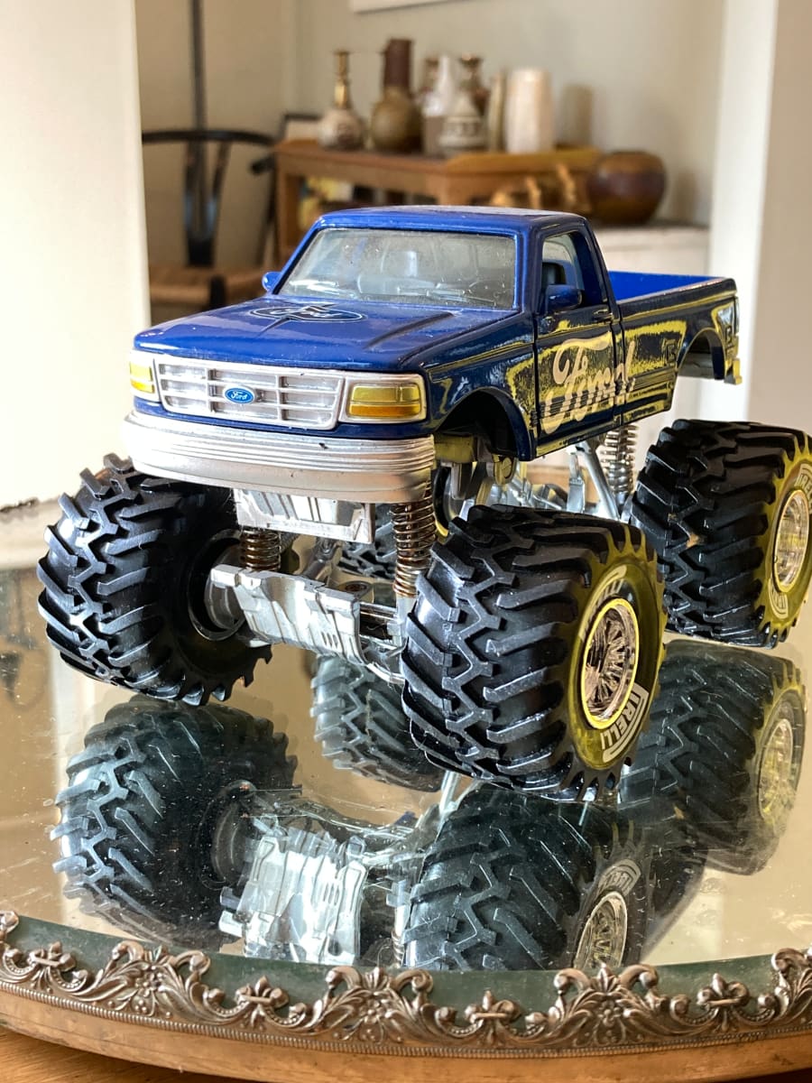 Die cast vintage Ford Monster truck 