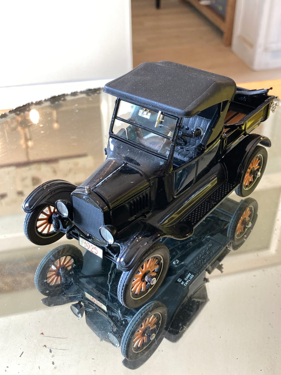 Die cast vintage 1925 Ford Pick up toy, Image 5.
