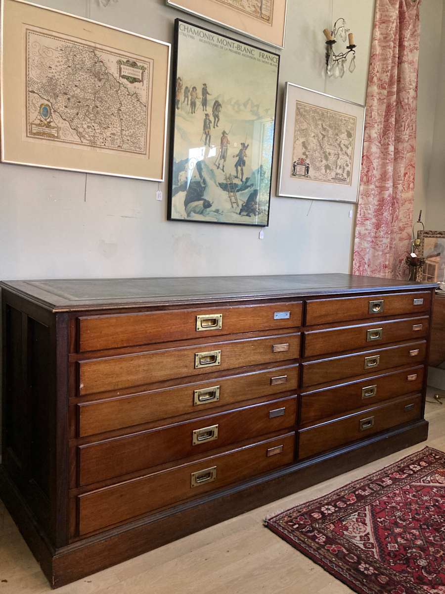 Mahogany 10 drawer campaign chest 