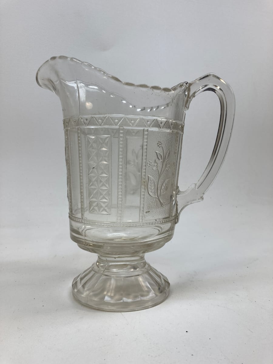 EAPG 2 quart clear pitcher 