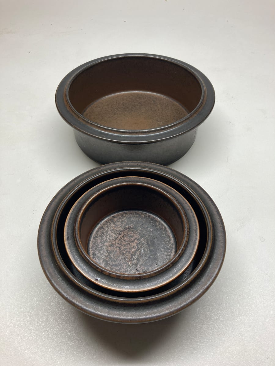 Set of 3 nesting Arabia bowls 