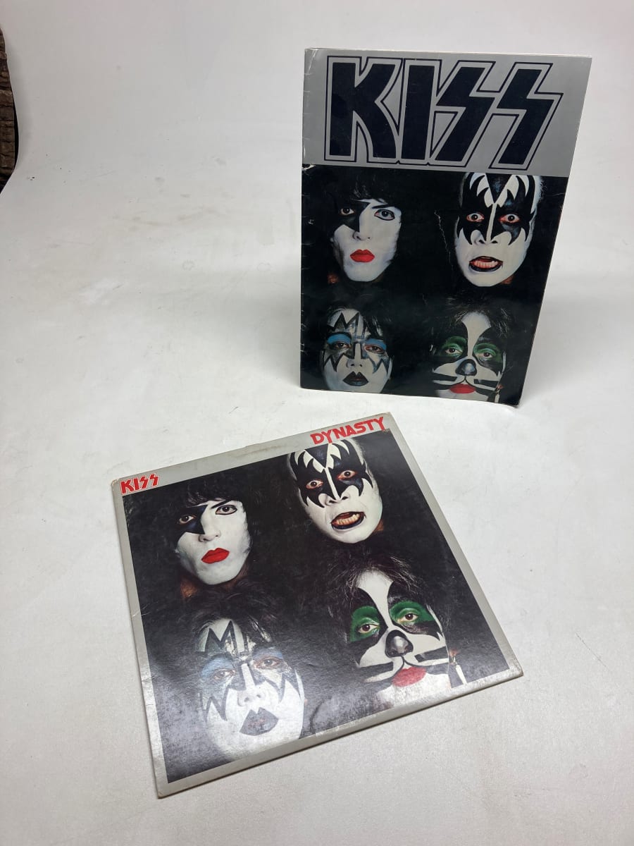 Kiss album and poster book 