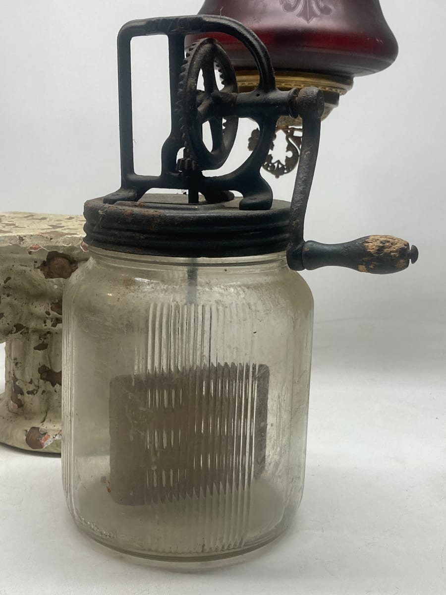 Vintage 2 quart beater jar, Image 2.