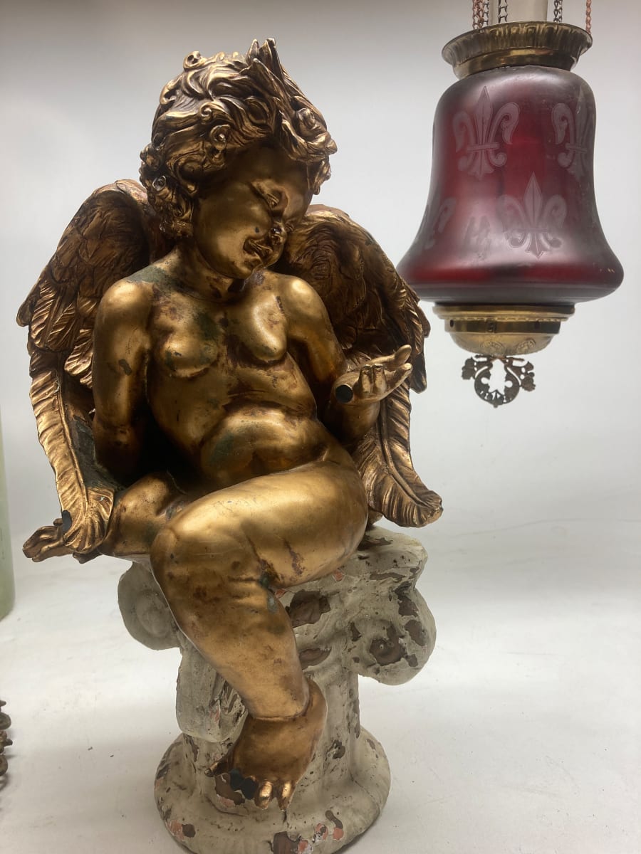 Gold painted angel, Image 2.