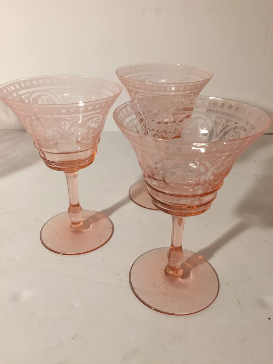 set of 3 pink Cambridge champaign glasses 