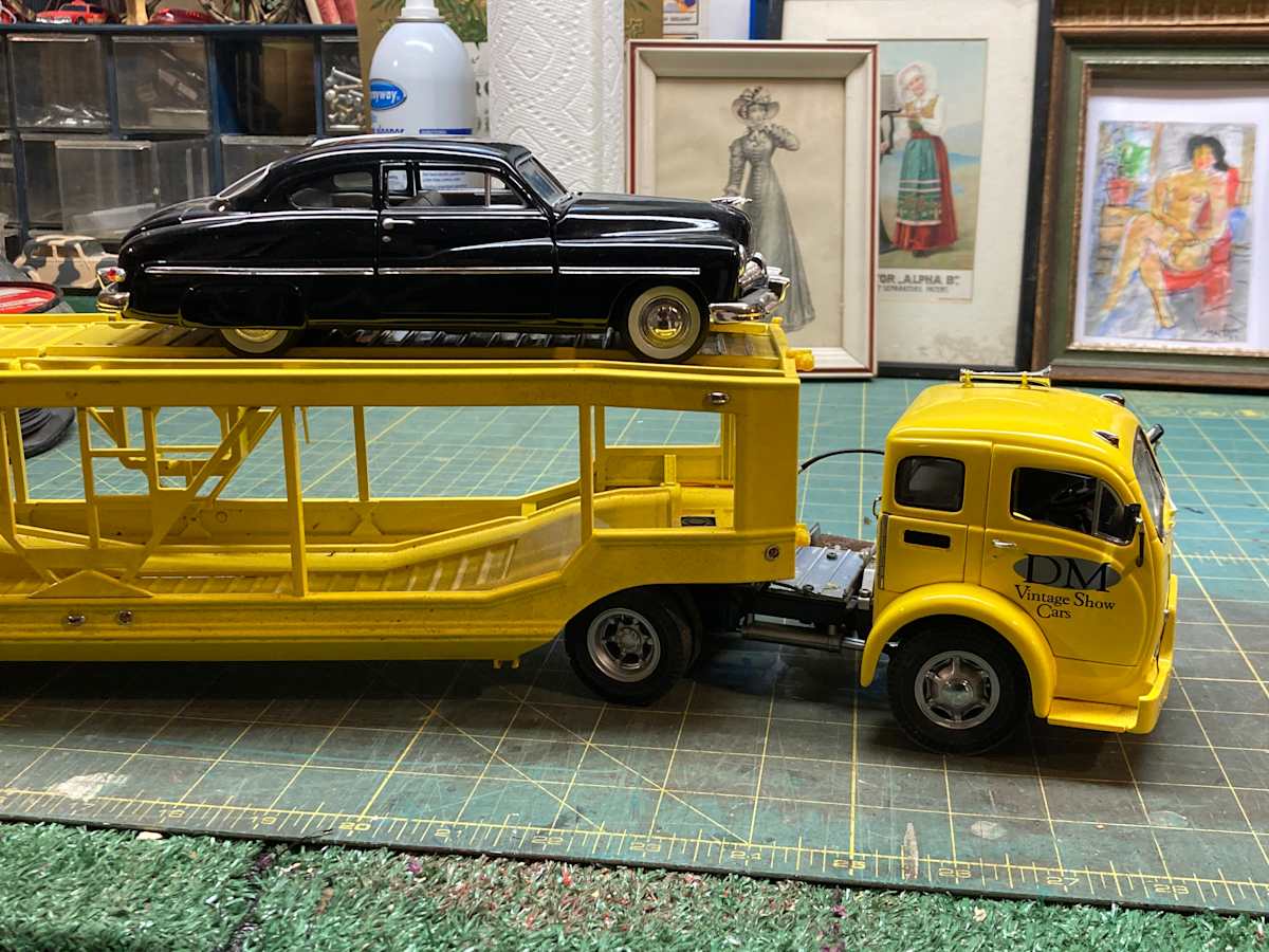 Die cast transport truck 