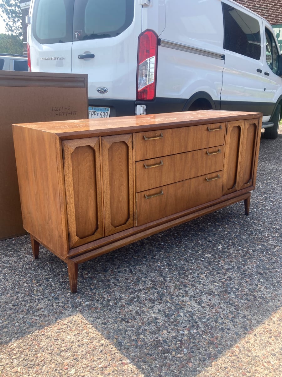 Broyhill Premier dresser 