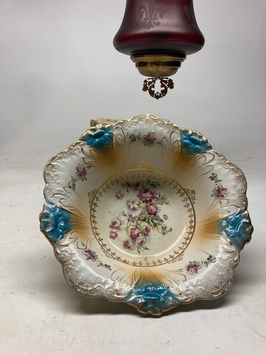 Hand decorated serving bowl, Image 2.